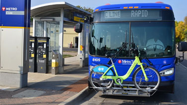 Nice Ride bike on the front of a Metro Transit bus