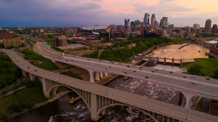 bridges over Mississippi river near city